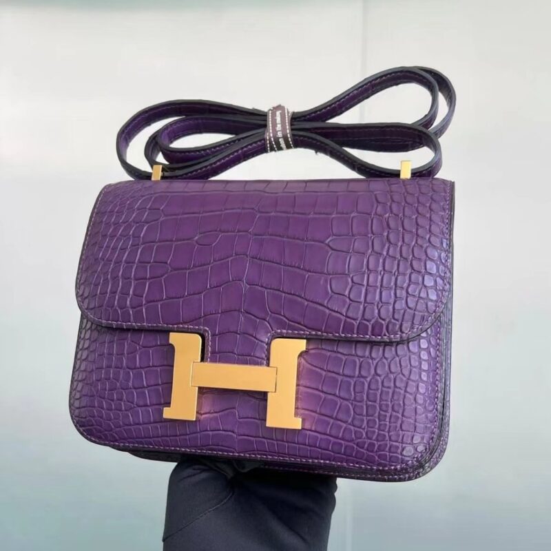 Constance 18 Matte Alligator Anemone