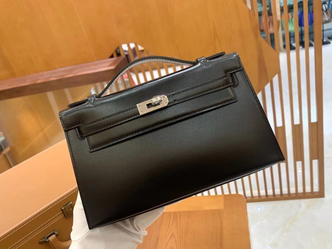 Kelly Pochette Swift