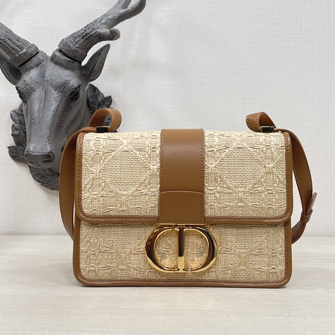 34032.jpg Dior Montaigne 30 Raffia Bag - Image 1