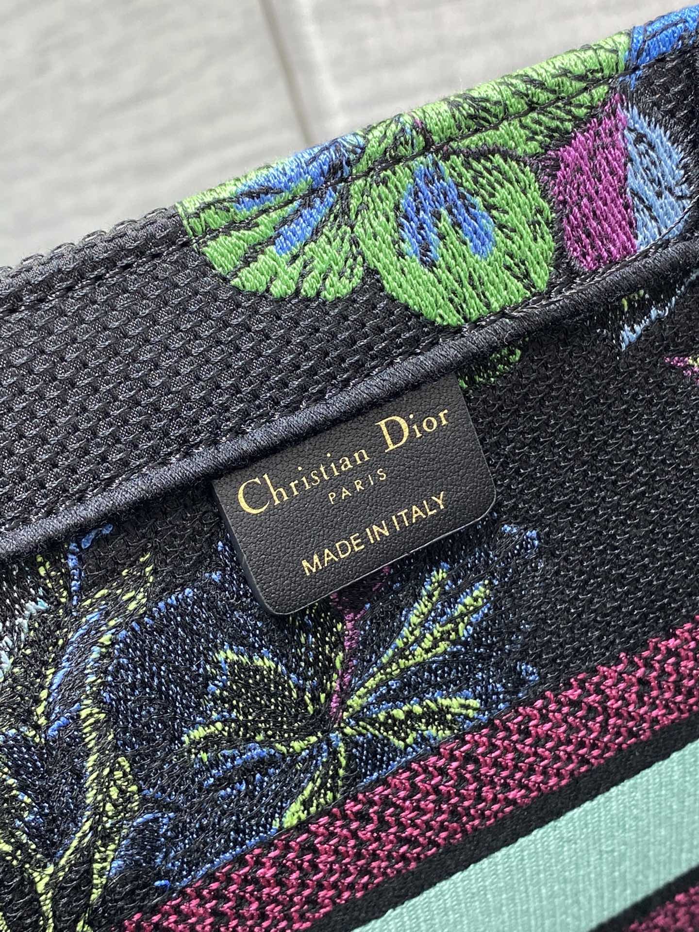 Dior Book Tote - Image 8