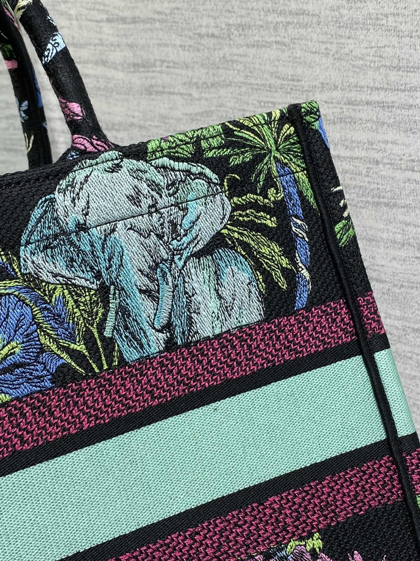 Dior Book Tote - Image 7