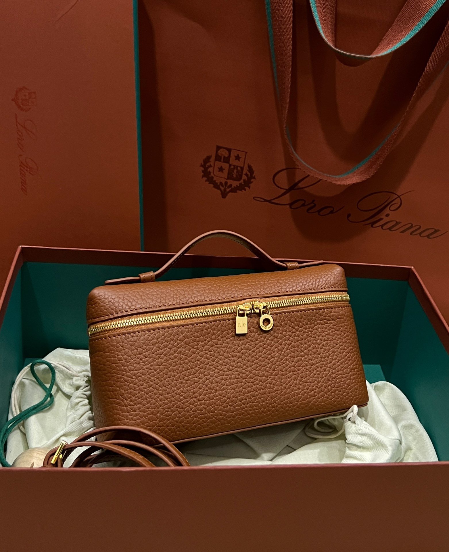 Loro Piana L19 - Image 4