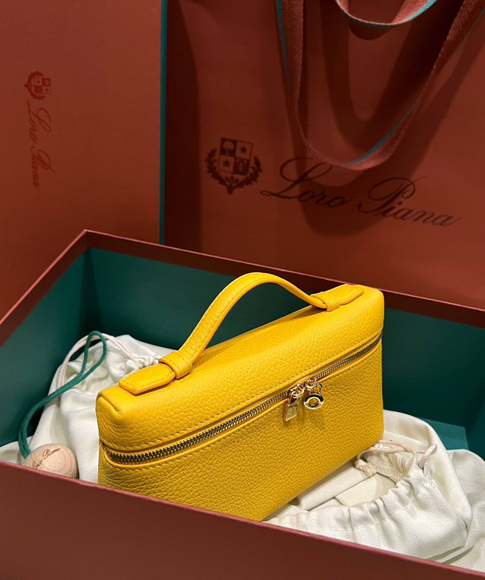 Loro Piana L19 - Image 4