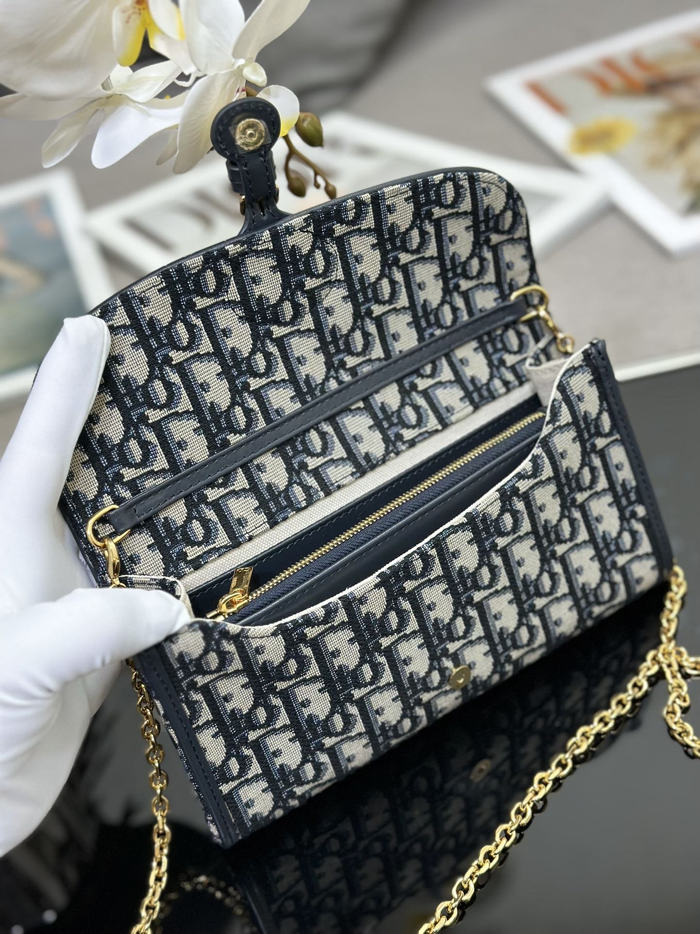 Dior Oblique Chain Handbag - Image 6