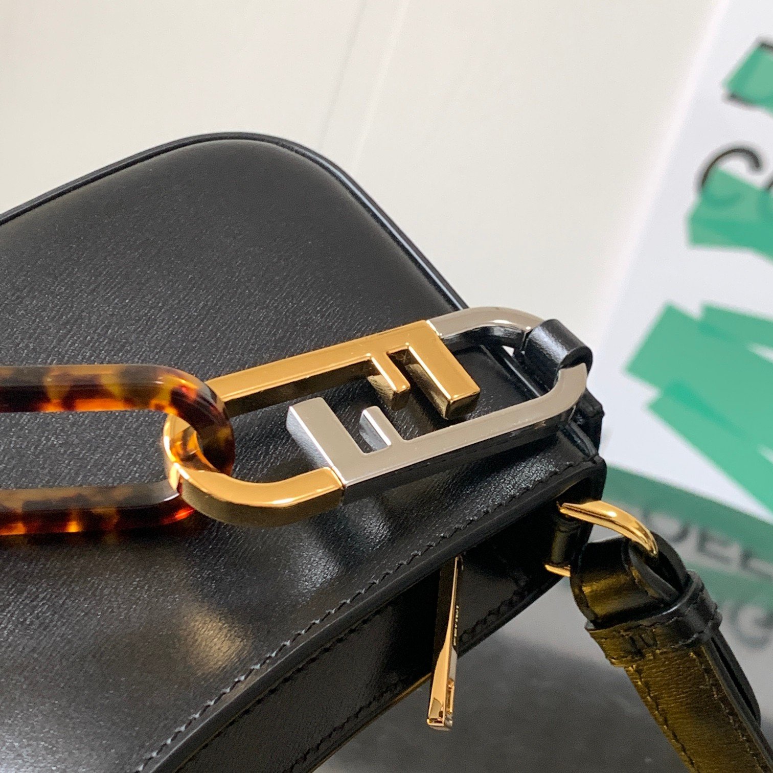 Fendi O'Lock Swing Bag - Image 5