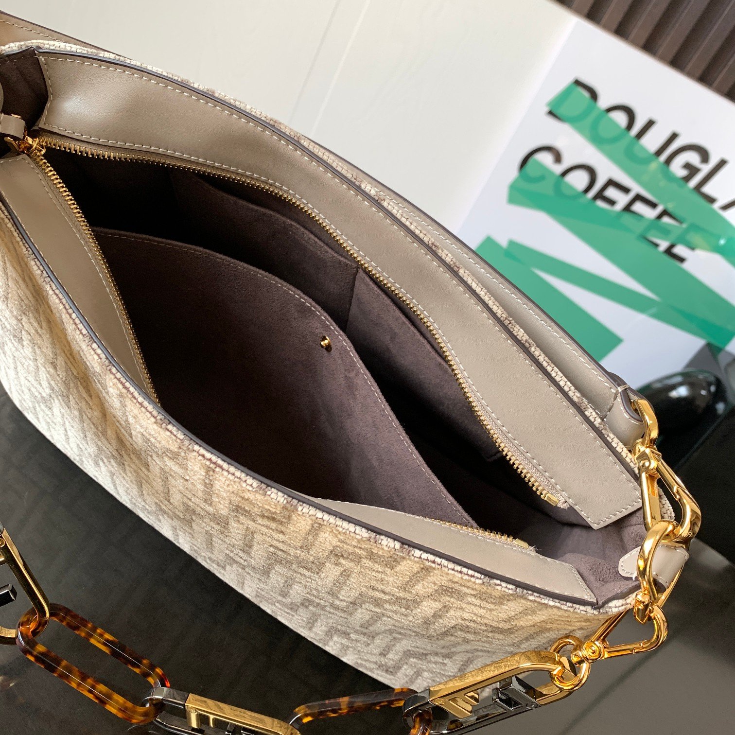 Fendi O'Lock Zip Bag - Image 7