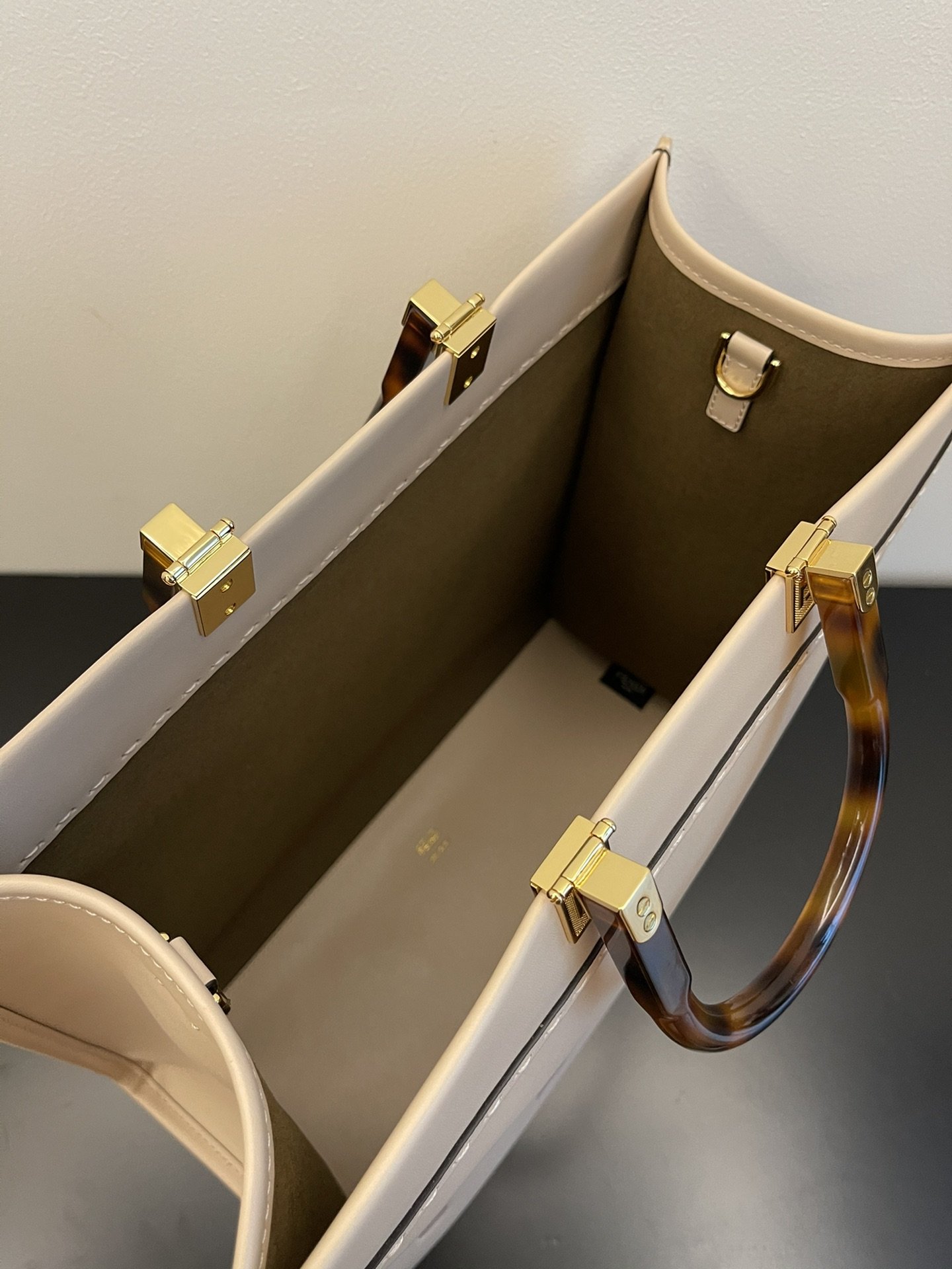 Fendi Tote Bag - Image 8