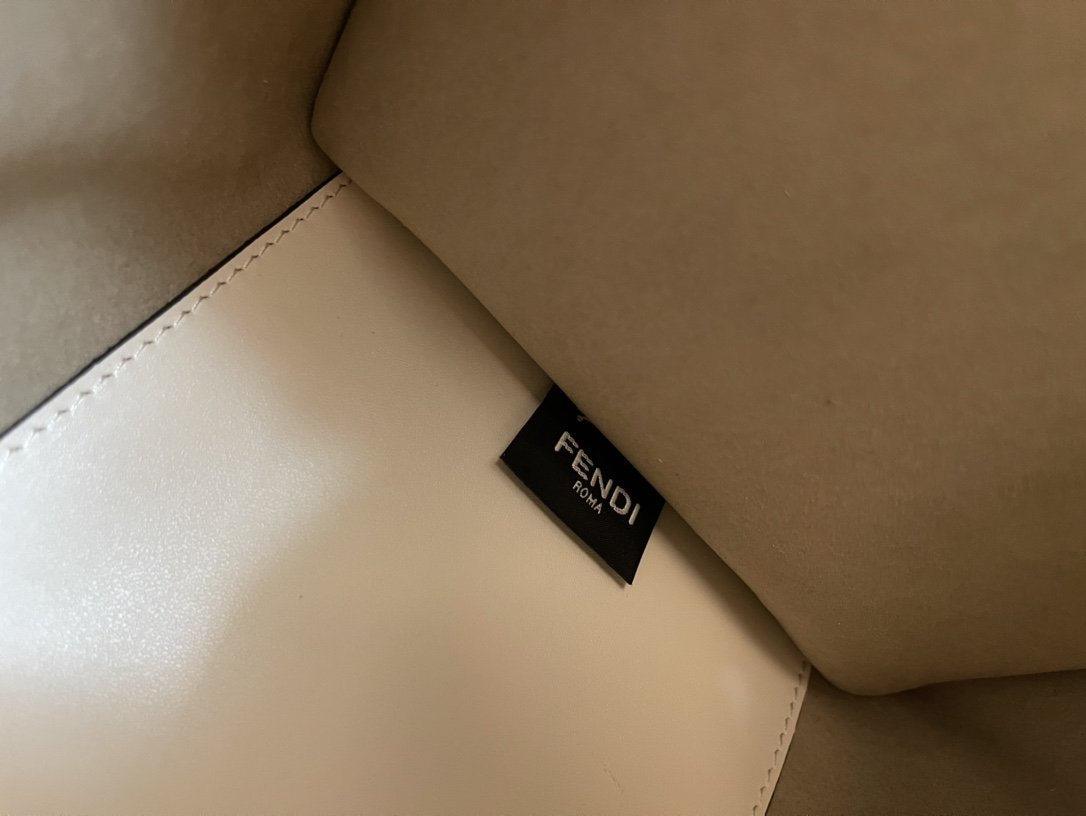 Fendi Tote Bag - Image 3