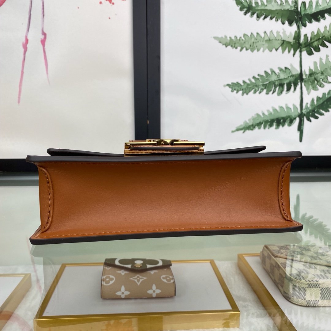 Louis Vuitton Dauphine Chain Bag - Image 4