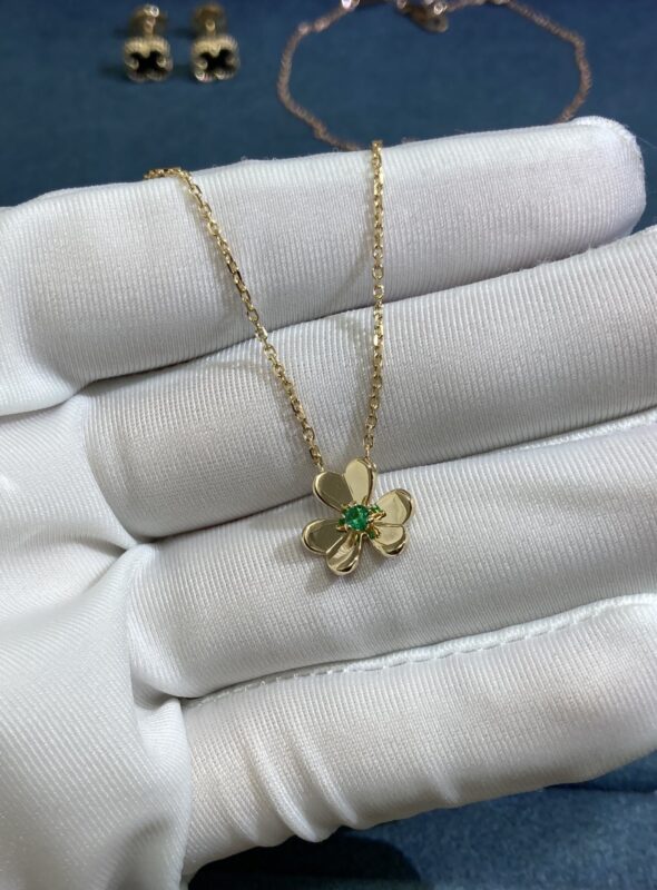 Triple Flower Emerald Necklace, Yellow Gold