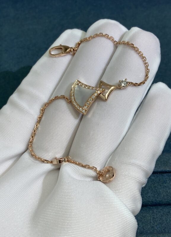 White Shell Skirt Bracelet, Rose Gold