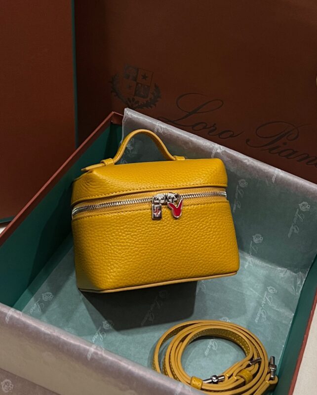 Loro Piana Extra Pocket L11.5 Bag