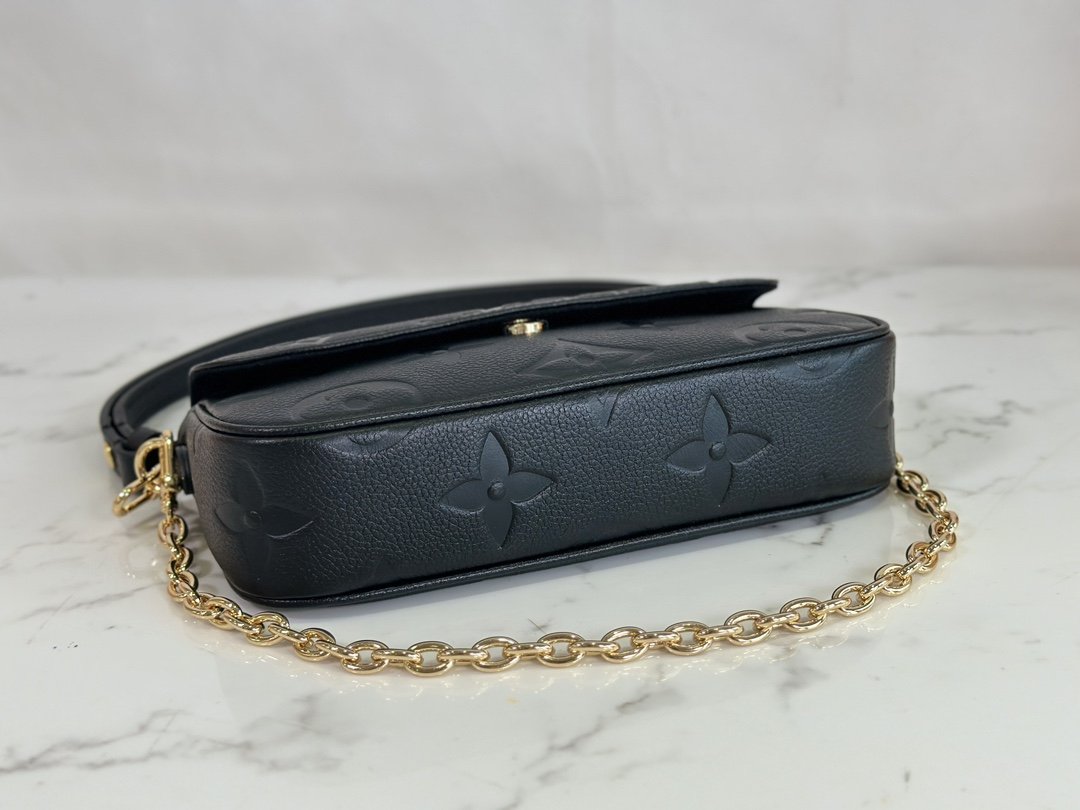 Louis Vuitton WOC Handbag - Image 9