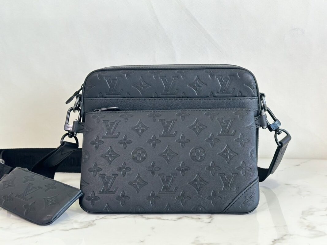 Louis Vuitton Trio MessengerBag
