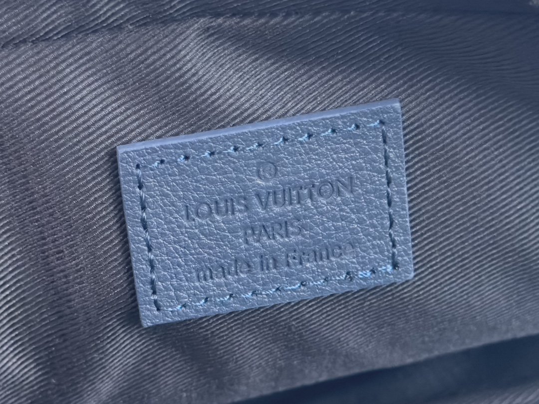Louis Vuitton Trio Messenger Bag - Image 7
