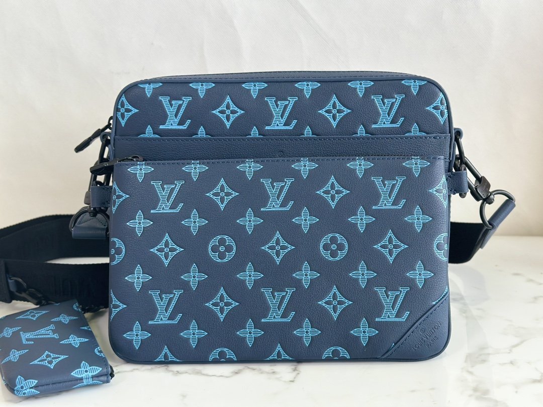 Louis Vuitton Trio Messenger Bag - Image 2