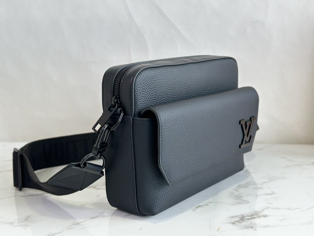 Louis Vuitton Messenger Bag - Image 6