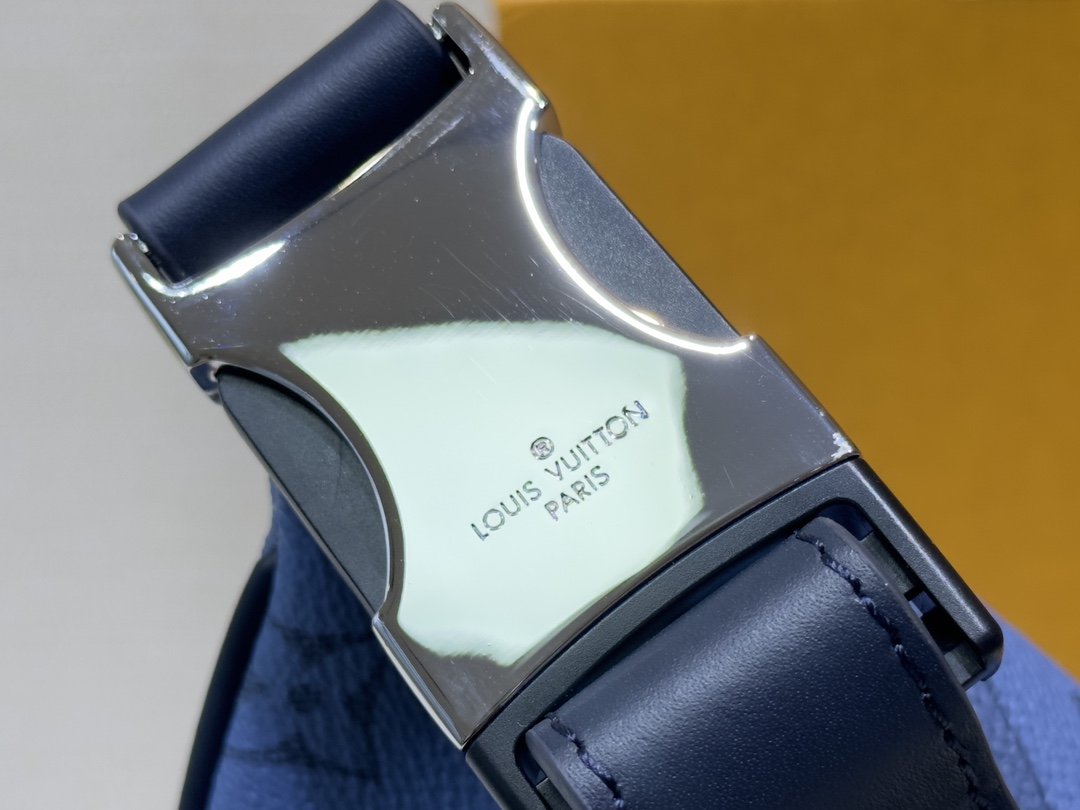 Louis Vuitton Discovery - Image 4