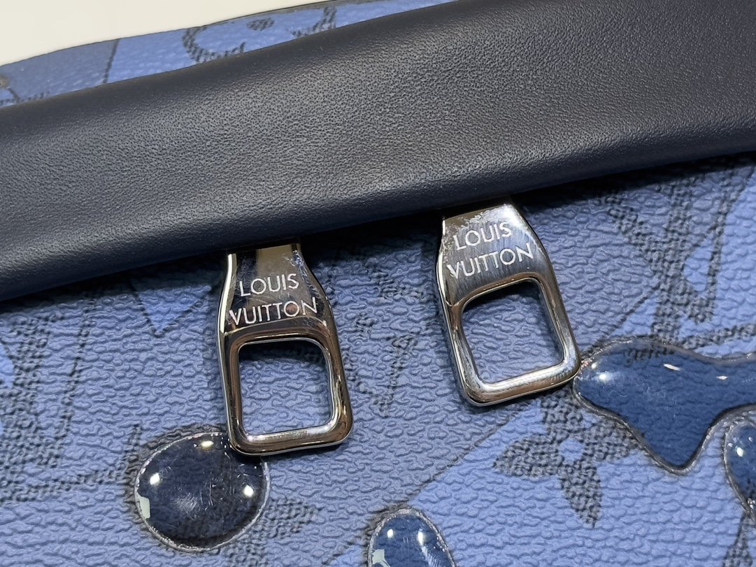 Louis Vuitton Discovery - Image 9