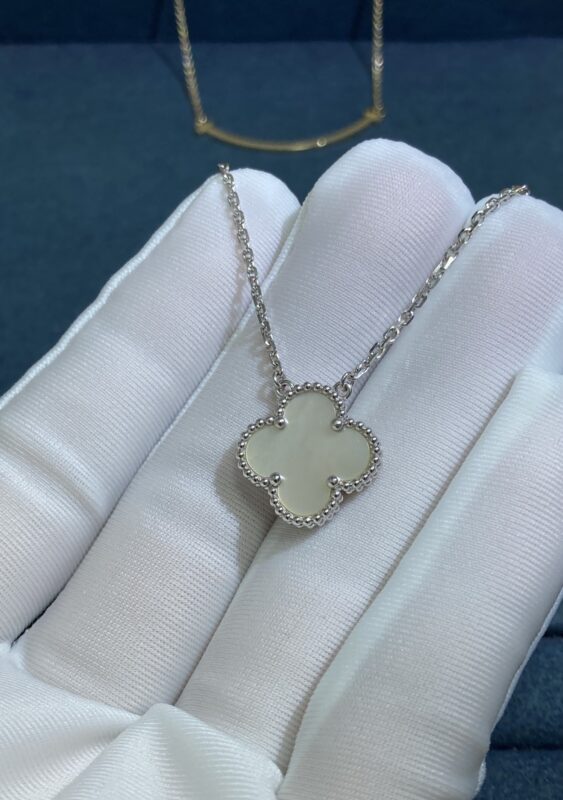 Medium White Shell Clover Necklace, White Gold