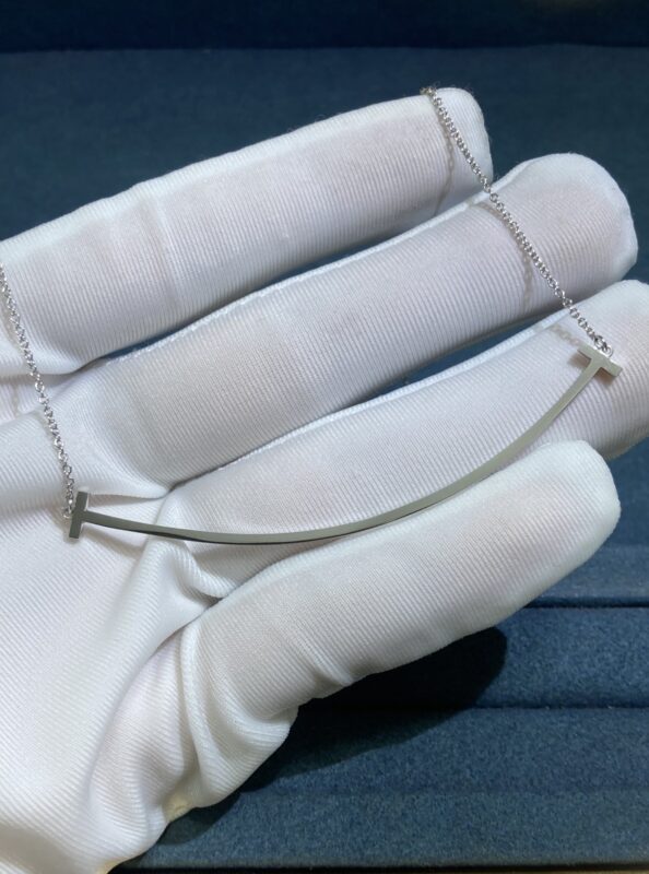 Large Smiley Face Necklace without Diamonds, White Gold