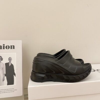 Givenchy 2023 Thick Bottom Wedge Sandals