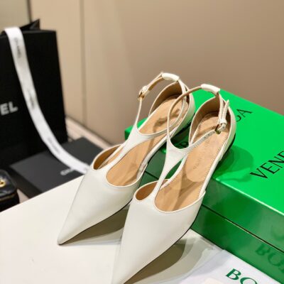 Bottega Veneta Latest T-strap Medieval Pointed Sandals