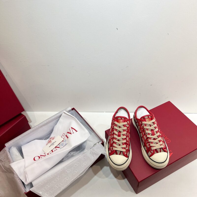 Valentino 2023 New Sneakers