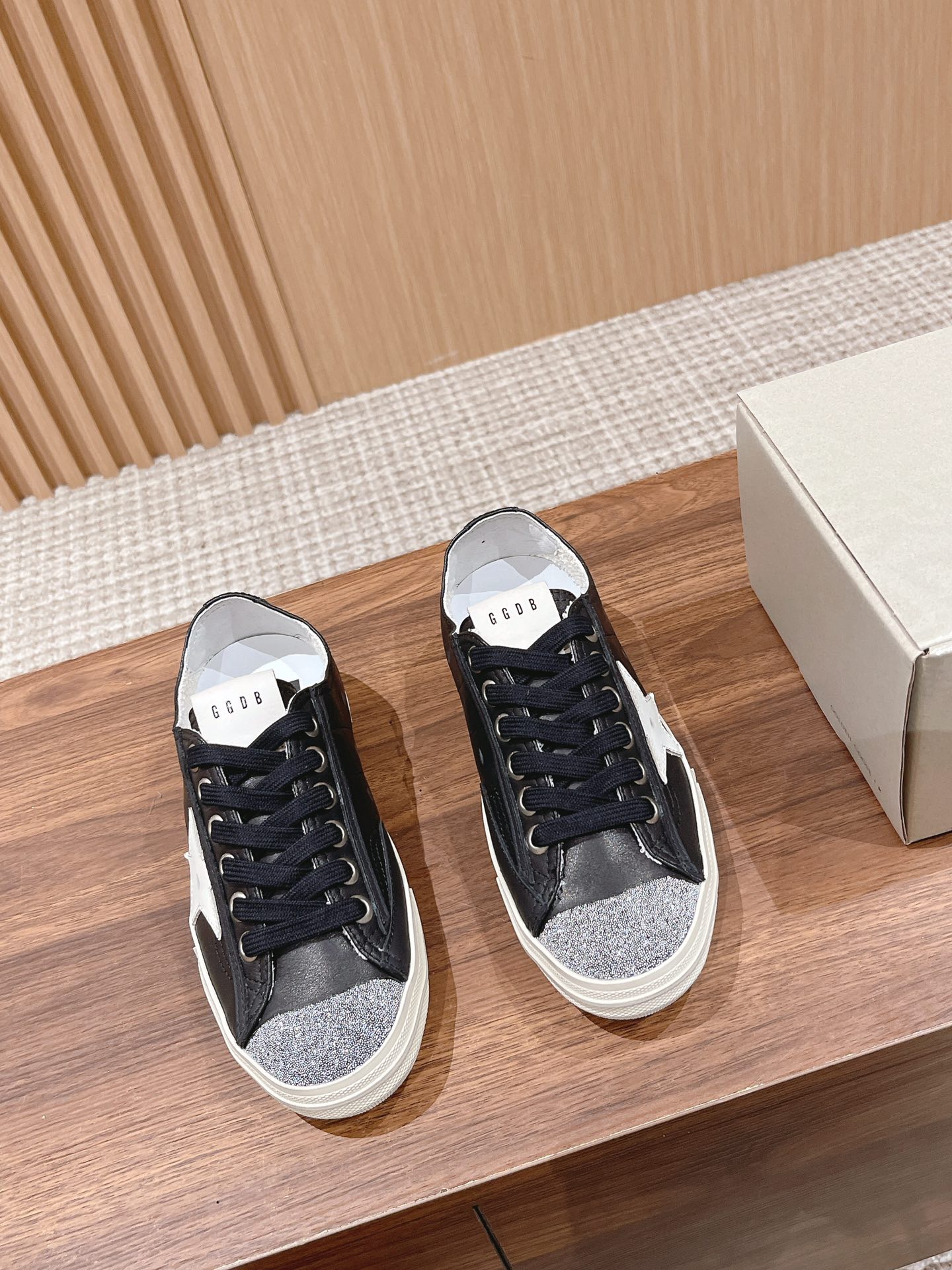 img_2001 Golden Goose New Dirty Sneakers - Image 1