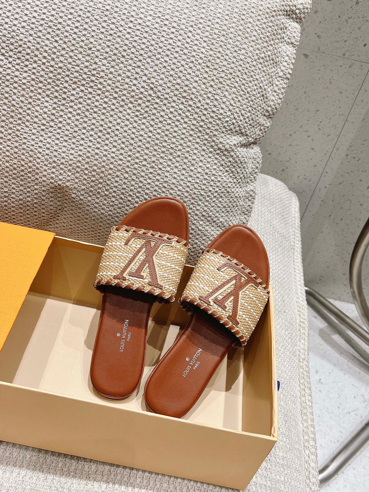 Louis Vuitton New Straw Sandals - Image 6