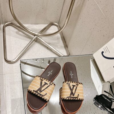 Louis Vuitton New Straw Sandals