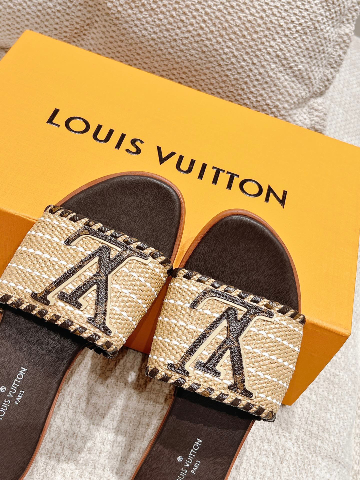 Louis Vuitton New Straw Sandals - Image 7