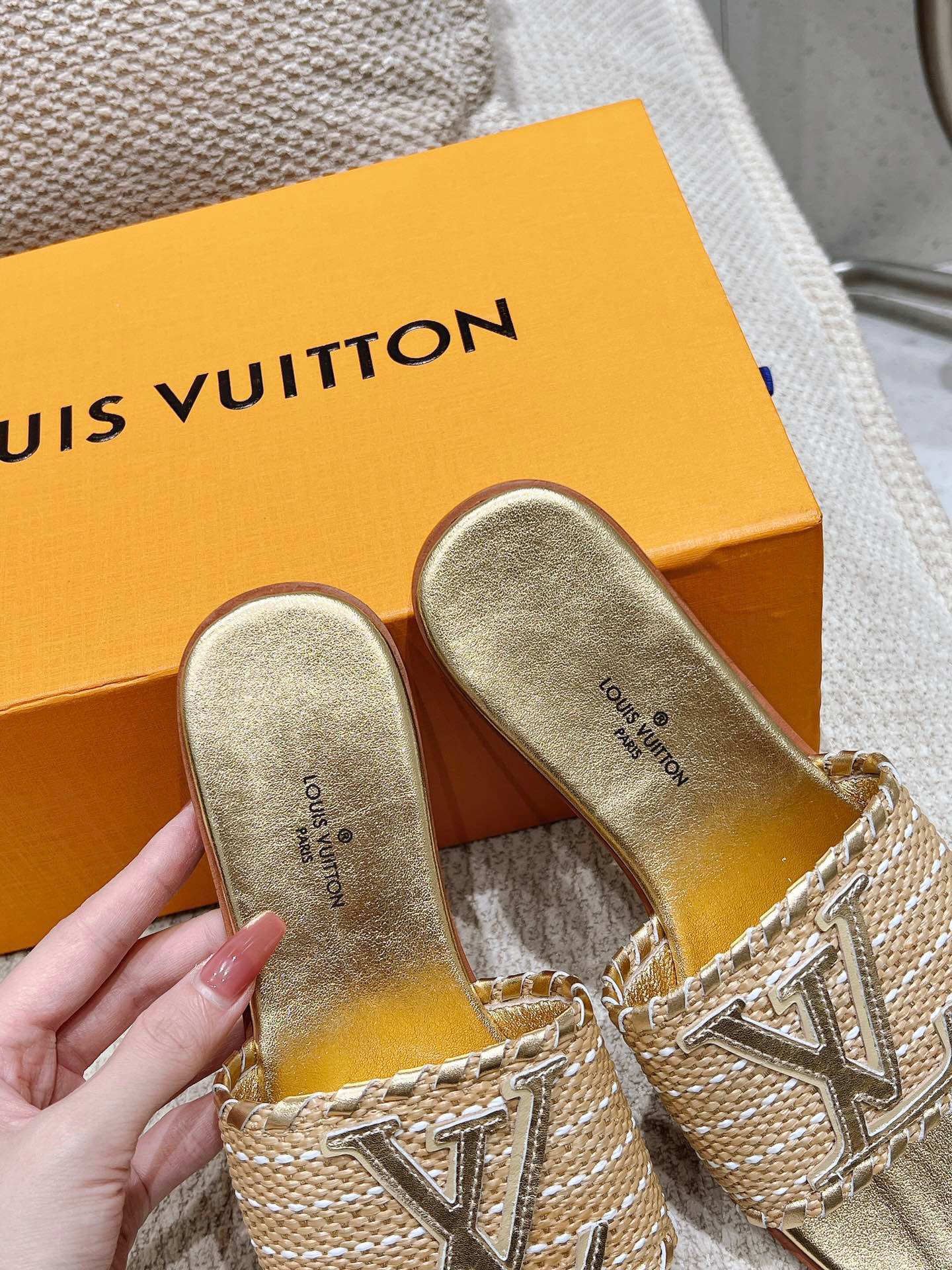 Louis Vuitton New Straw Sandals - Image 9