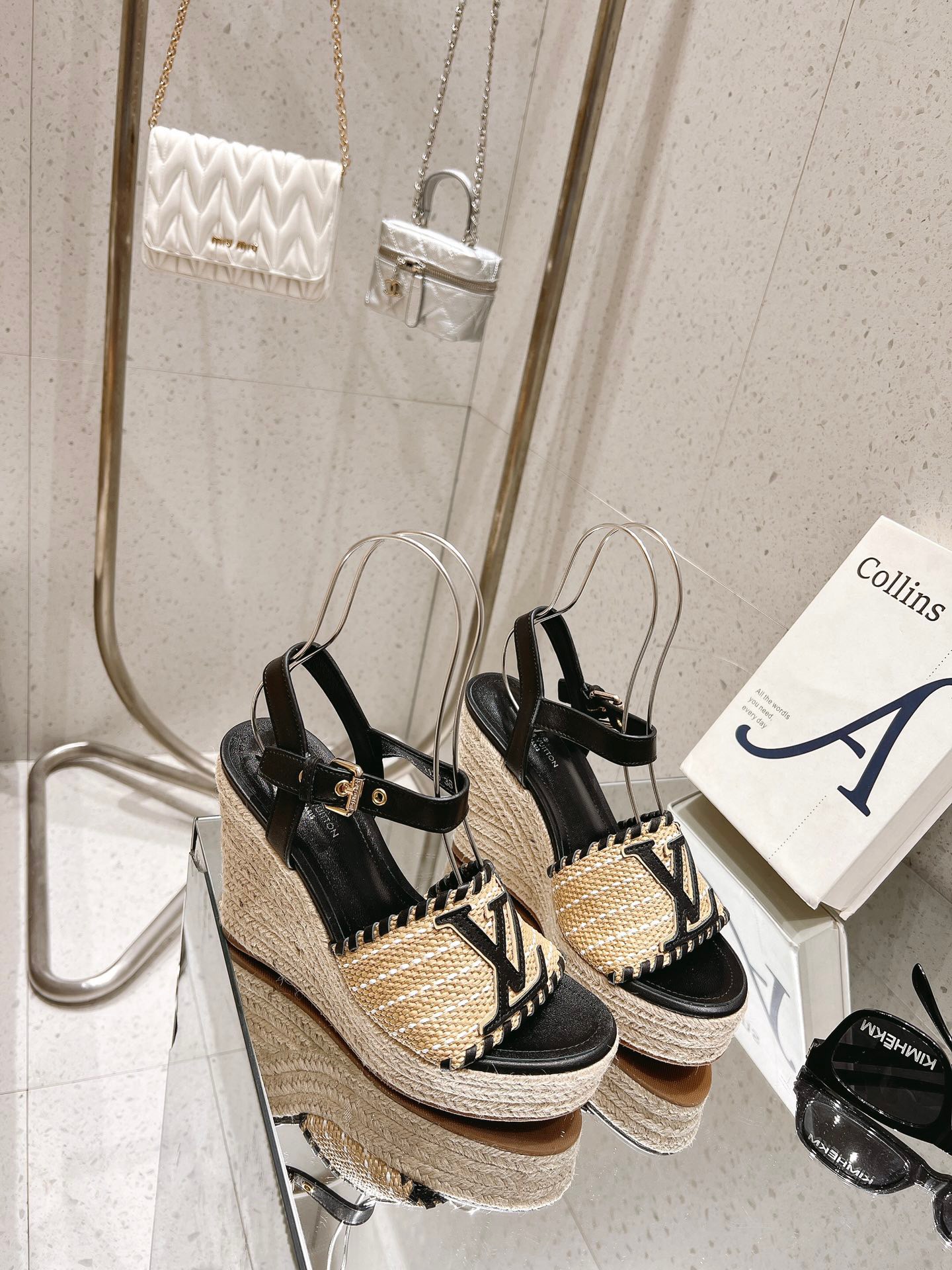 Louis Vuitton New Straw Heel Sandals - Image 3