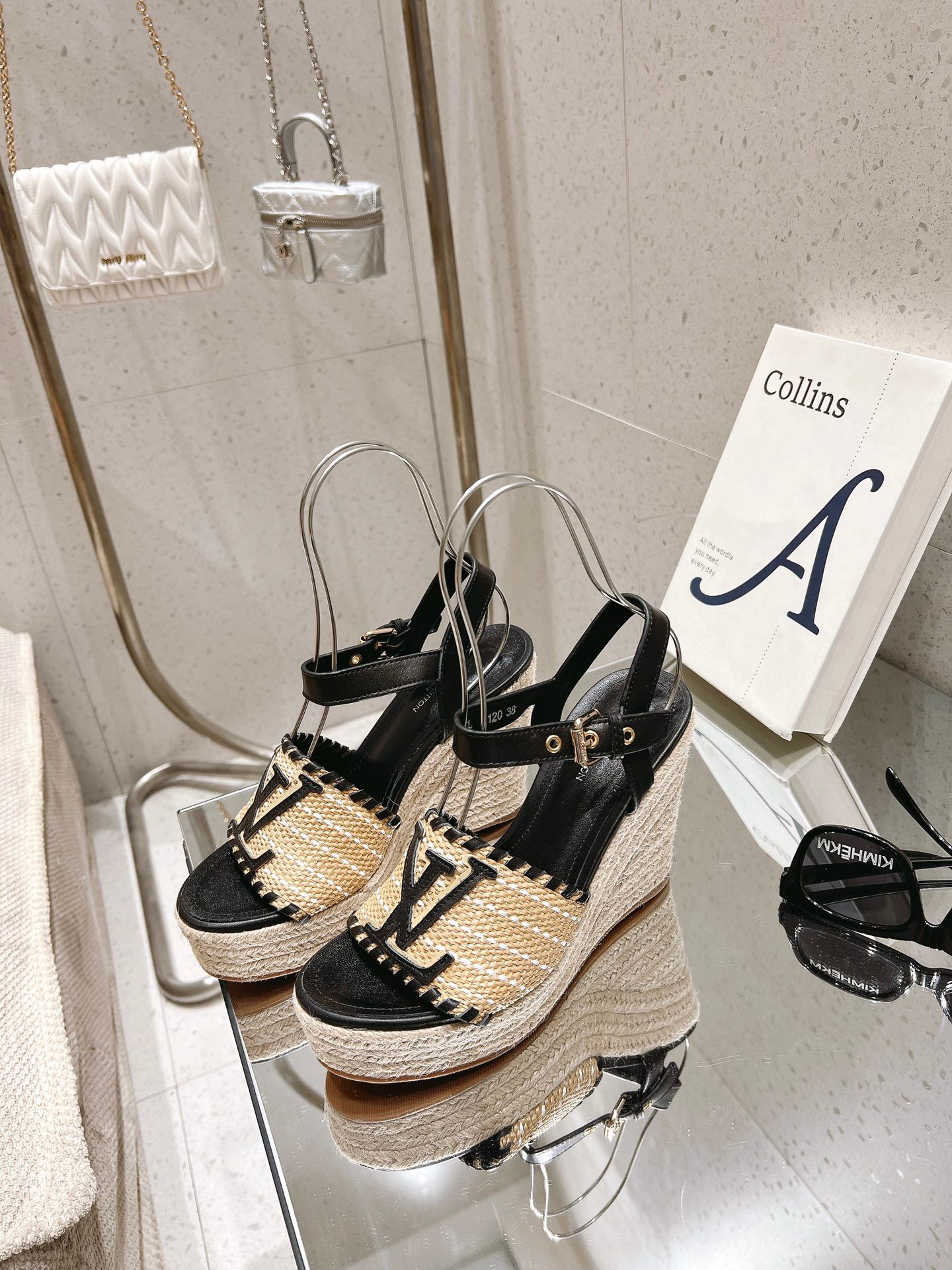 Louis Vuitton New Straw Heel Sandals - Image 4