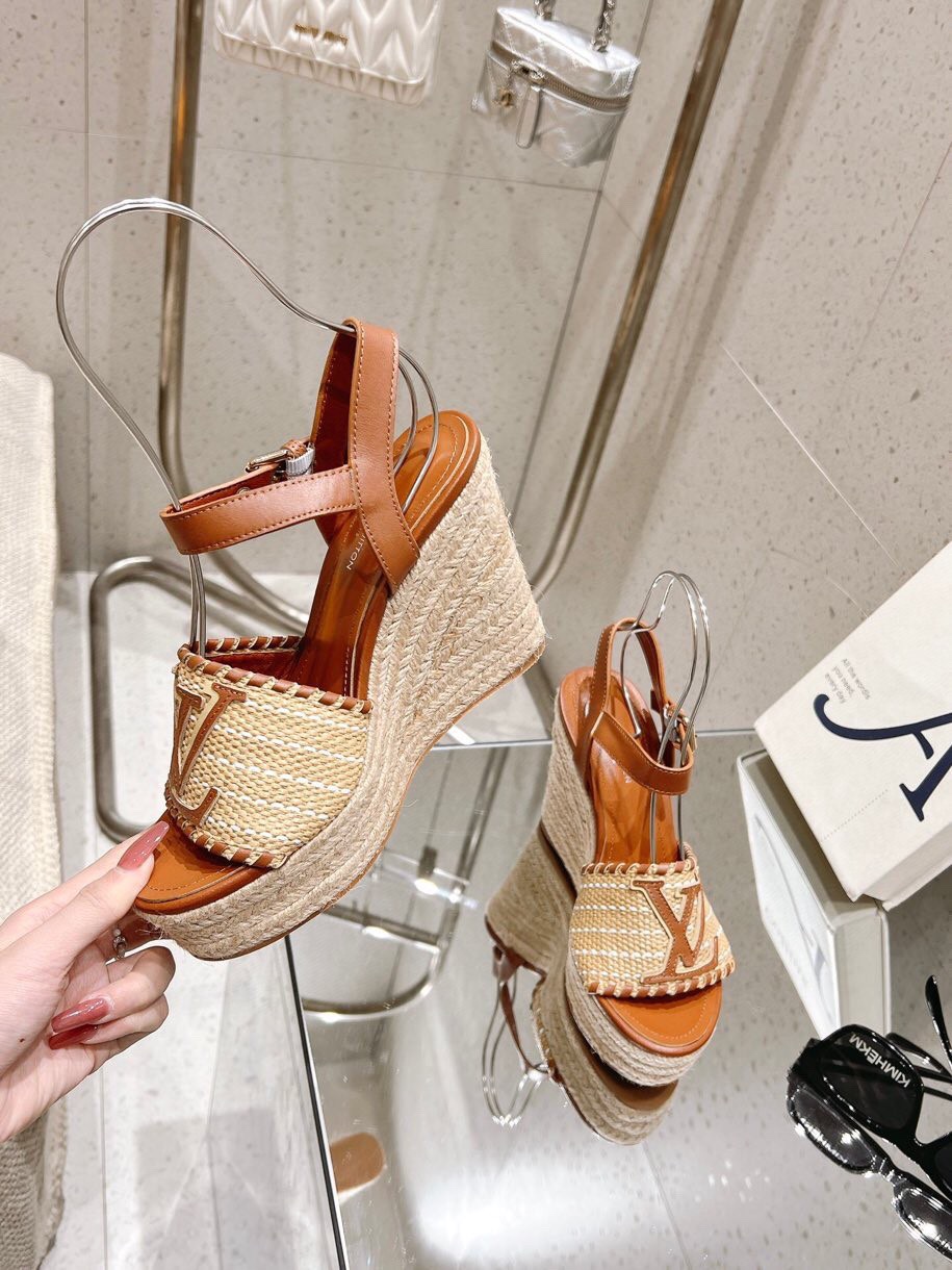 Louis Vuitton New Straw Heel Sandals - Image 2