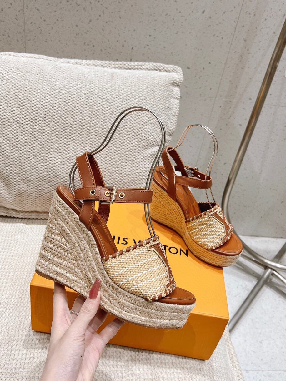 Louis Vuitton New Straw Heel Sandals - Image 5