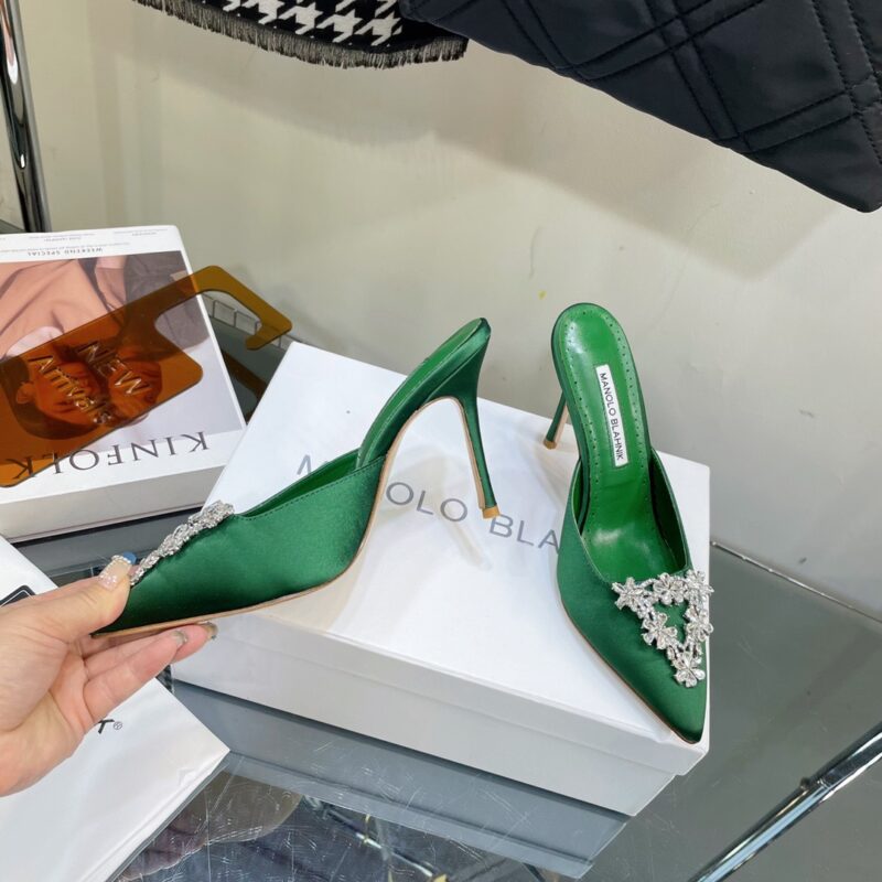 Manolo Blahnik 2023 Lutara Sandals