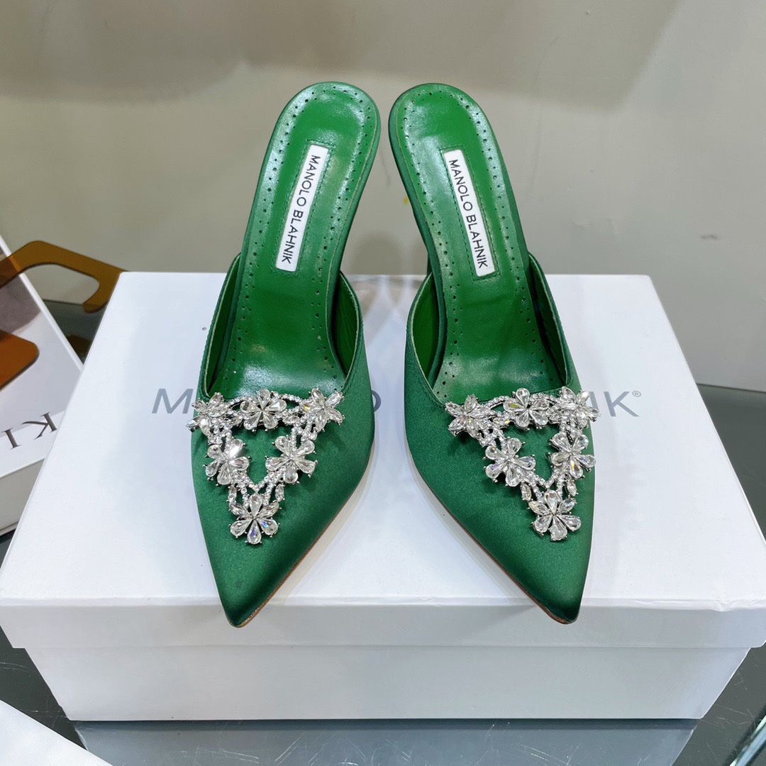 Manolo Blahnik 2023 Lutara Sandals - Image 8