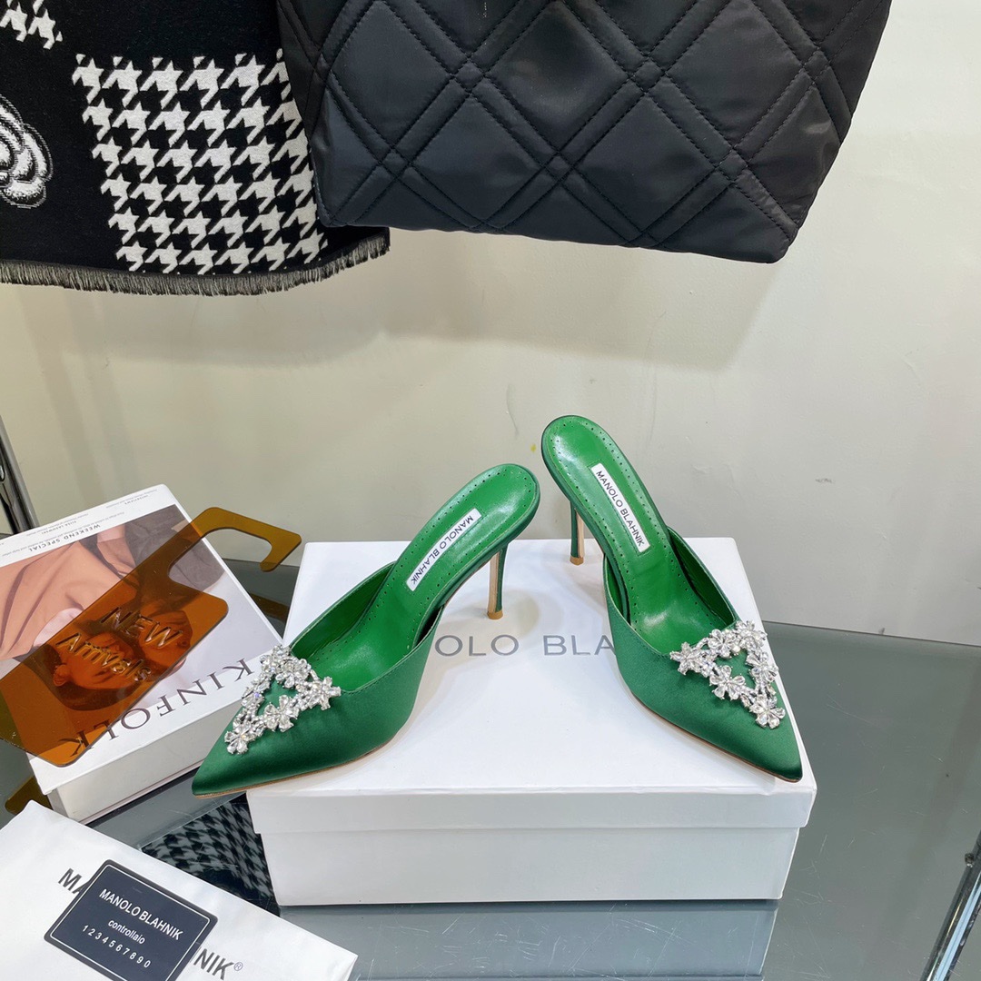 Manolo Blahnik 2023 Lutara Sandals - Image 9