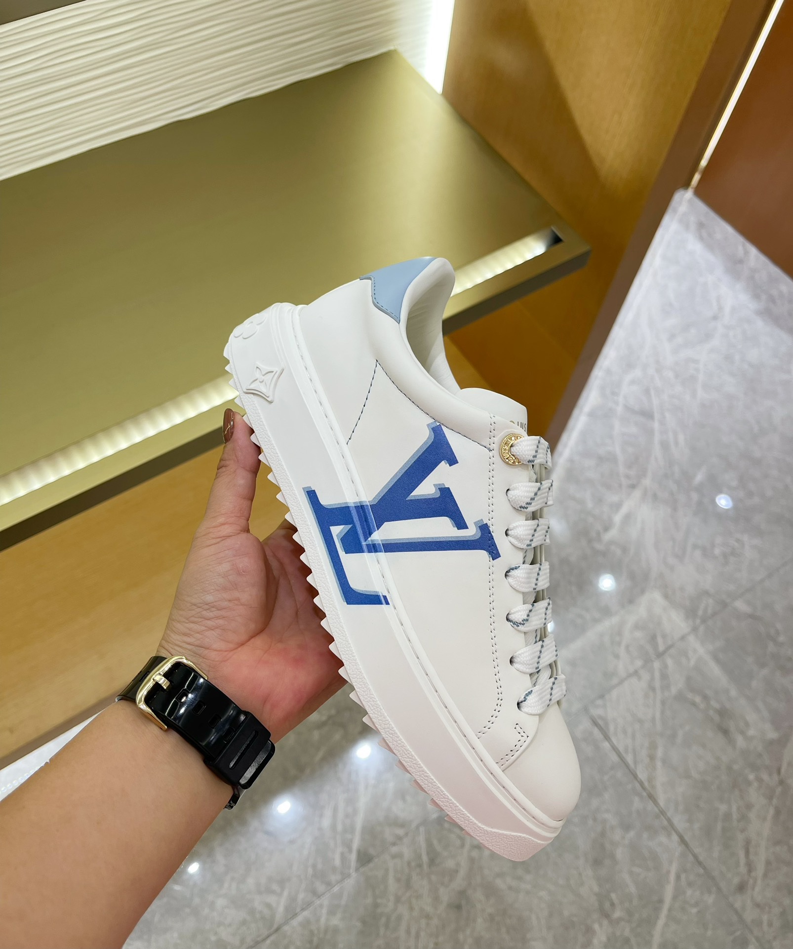 Louis Vuitton 2023 New Trainers - Image 5