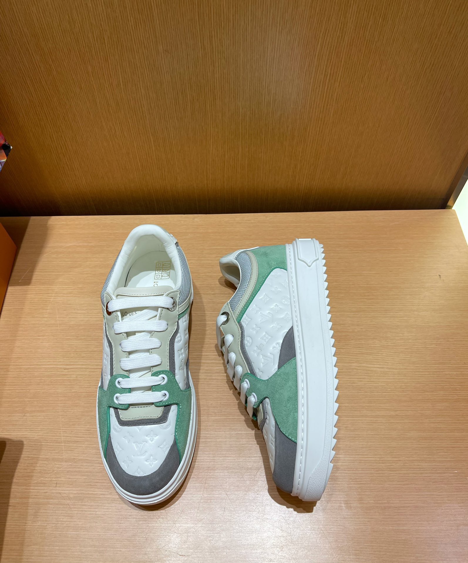 Louis Vuitton 2023 New Trainers - Image 3