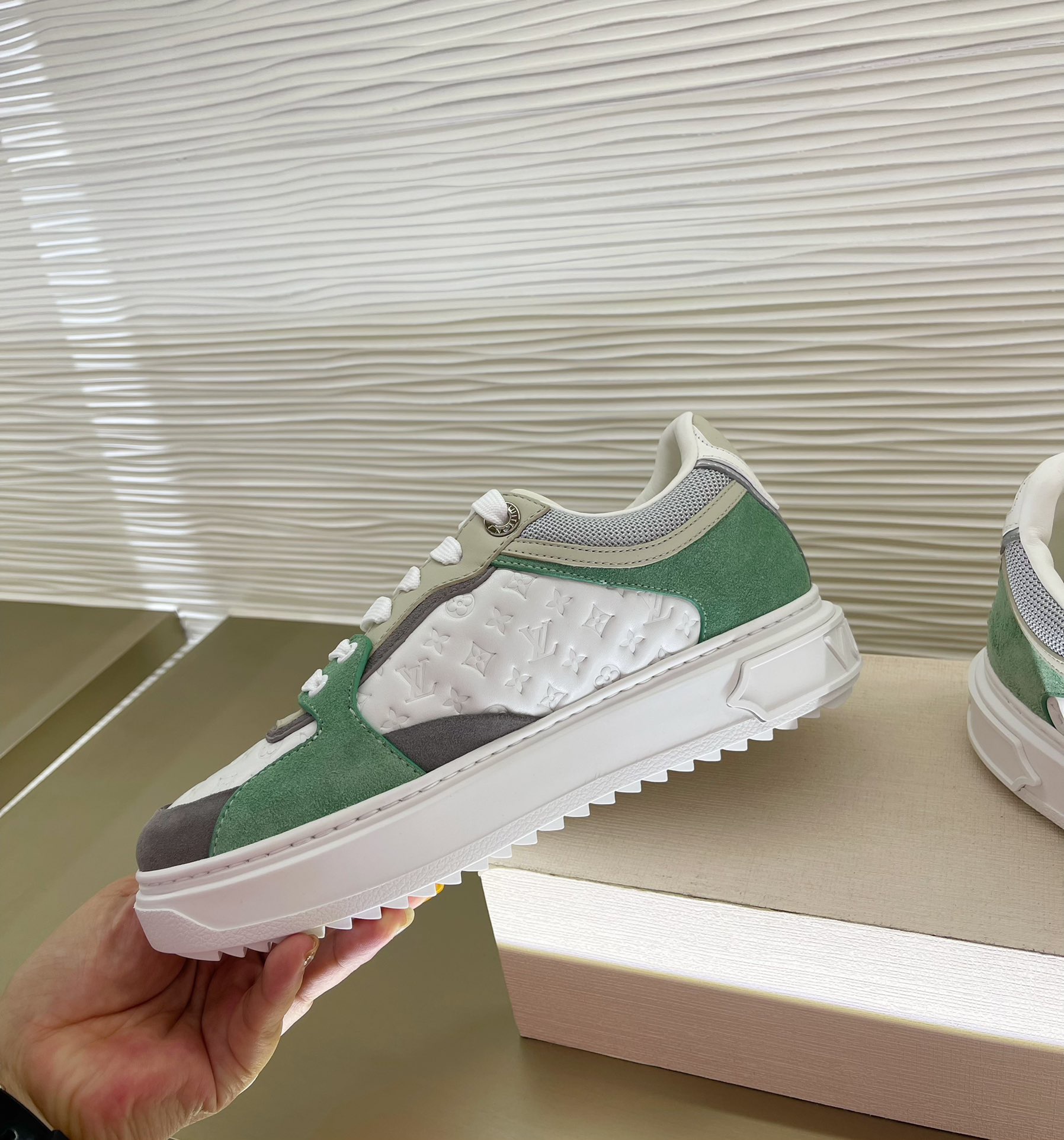 Louis Vuitton 2023 New Trainers - Image 5