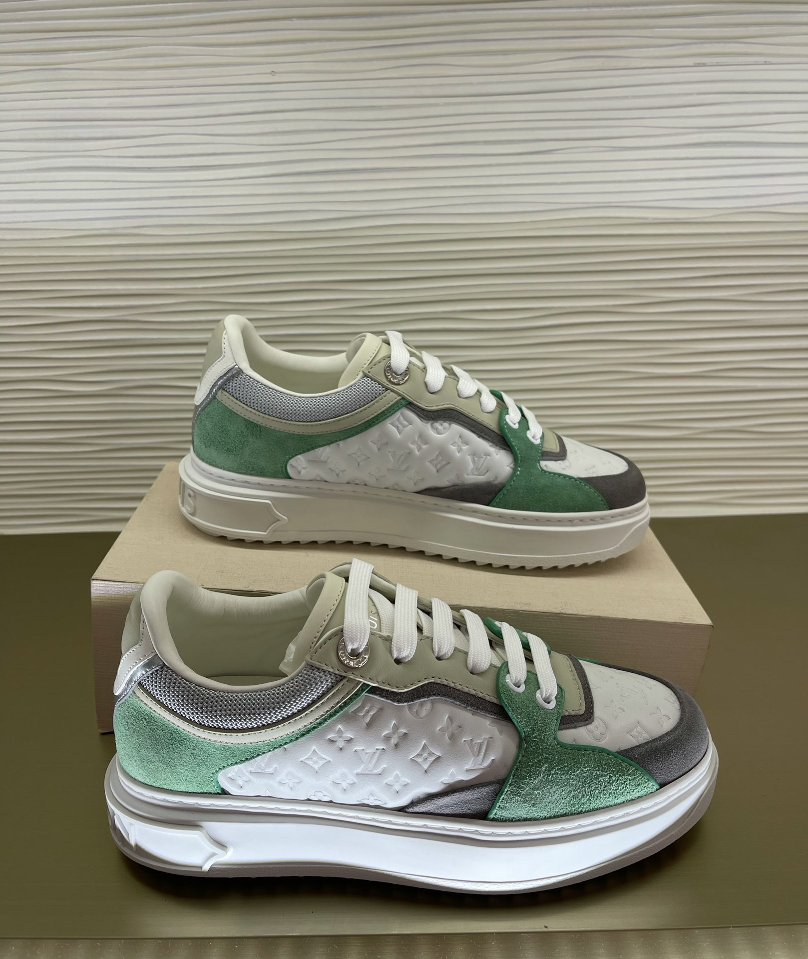 Louis Vuitton 2023 New Trainers - Image 6