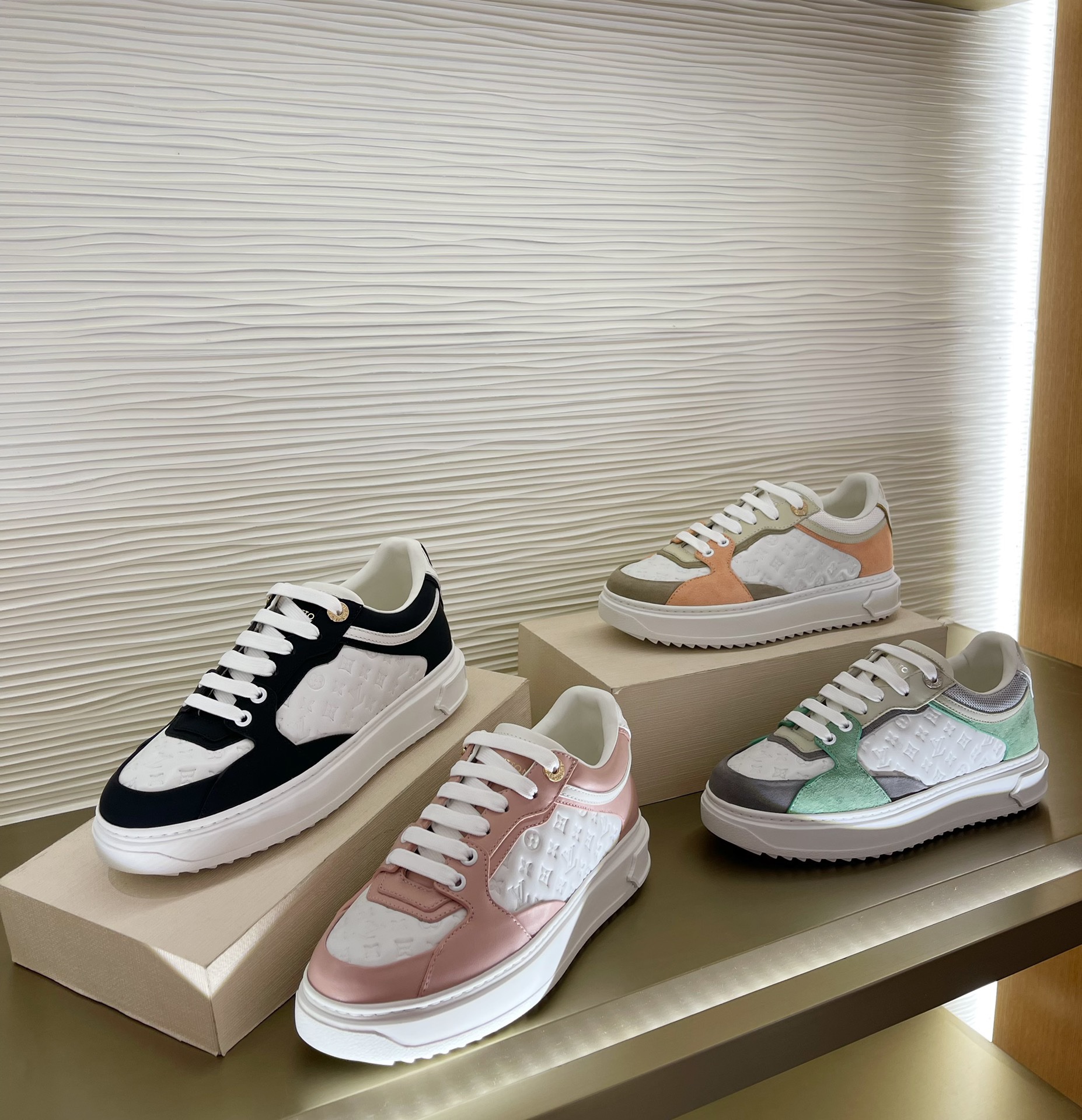 Louis Vuitton 2023 New Trainers - Image 9