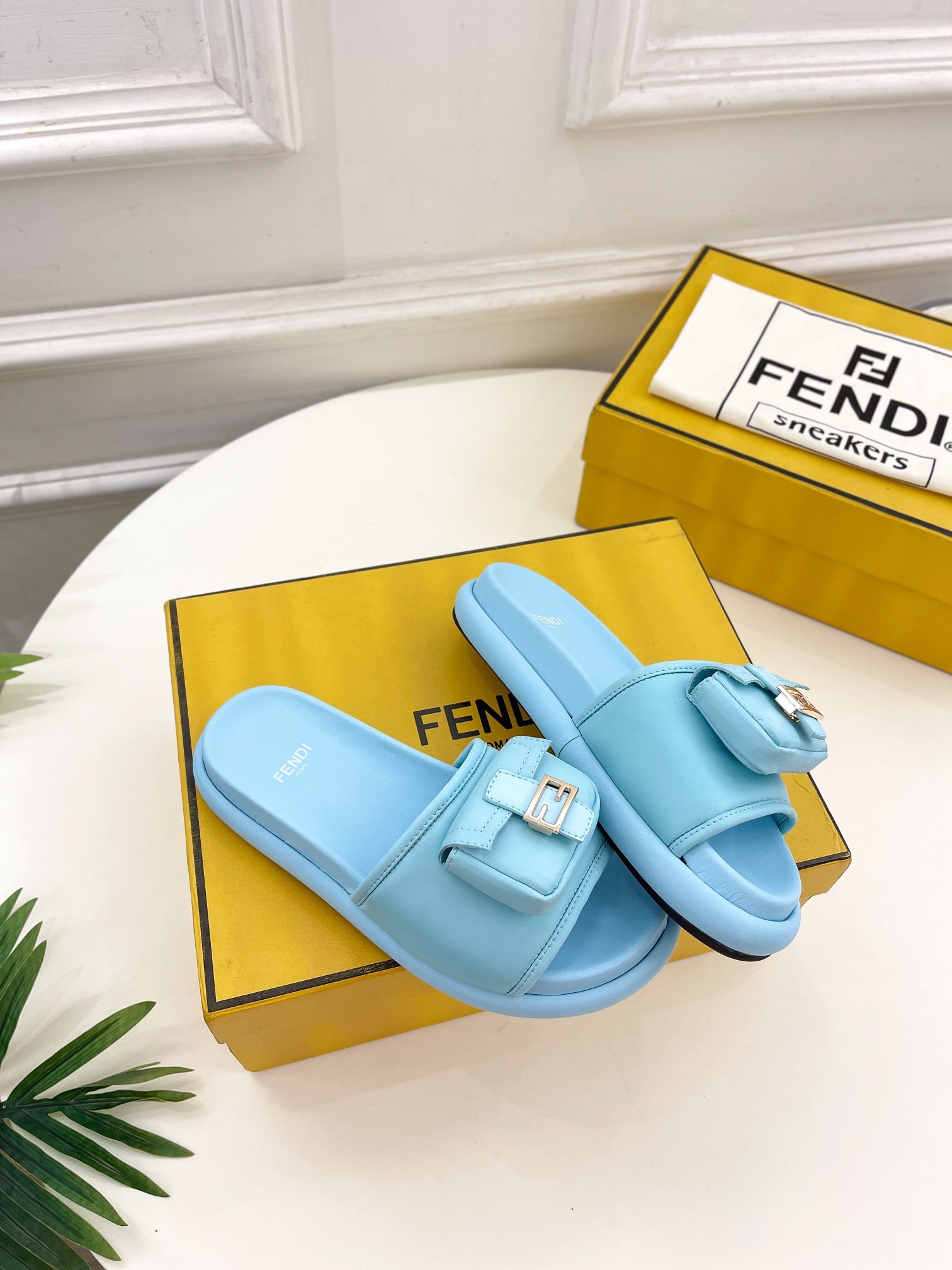 Fendi 2023 New Slippers - Image 3