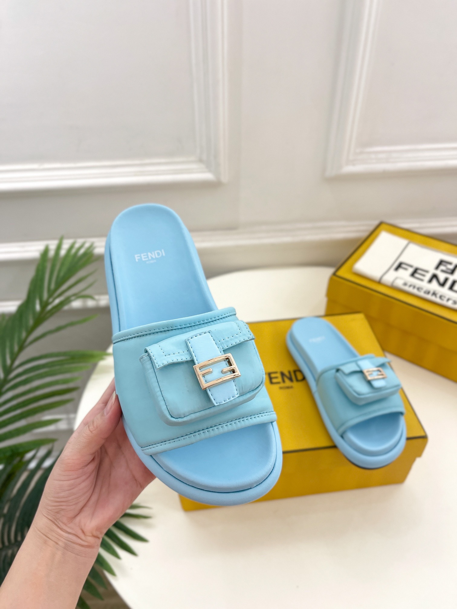 New fendi slippers deals