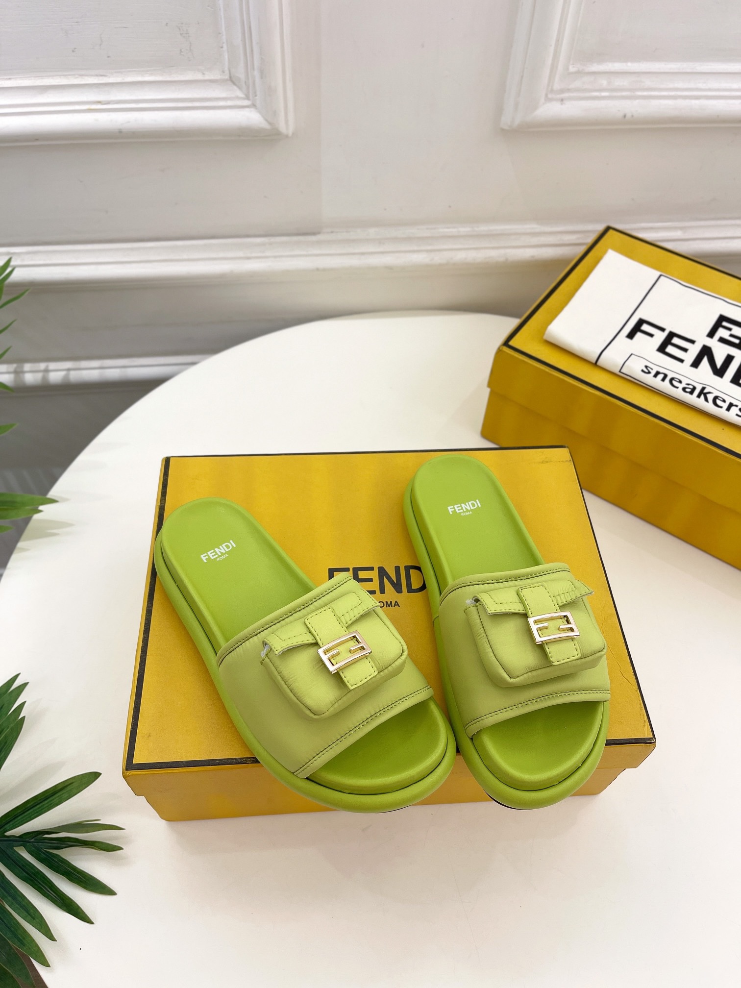 Fendi 2023 New Slippers - Image 2