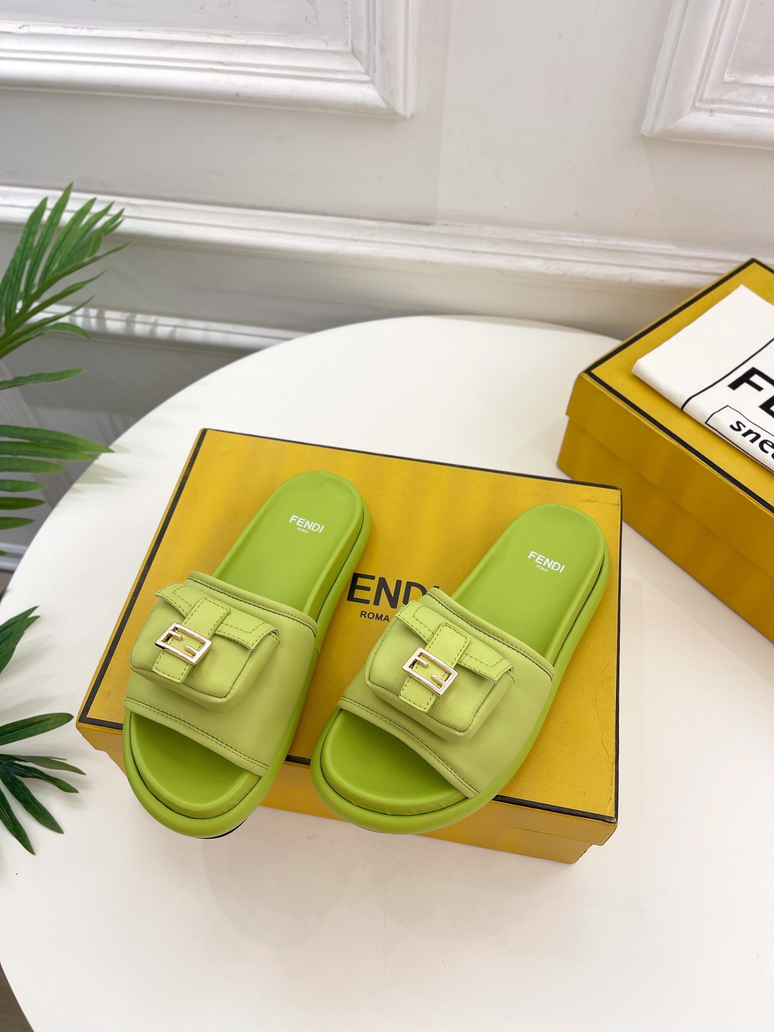 Fendi 2023 New Slippers - Image 5
