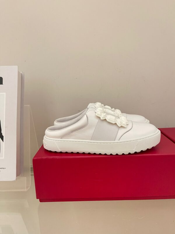 Roger Vivier 2023 New Mules